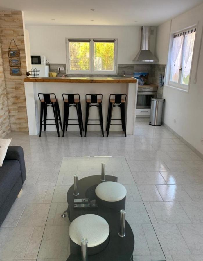 Rez De Villa Avec Place De Parking Et Vue Mer. La Ciotat Kültér fotó